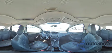 2015 Ford Focus Se z USA, uszkodzony, nr VIN 1FADP3K23FL319841